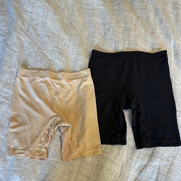 The Thigh Society - COOLING shape shorts (set of 2) - Picture 12 of 12